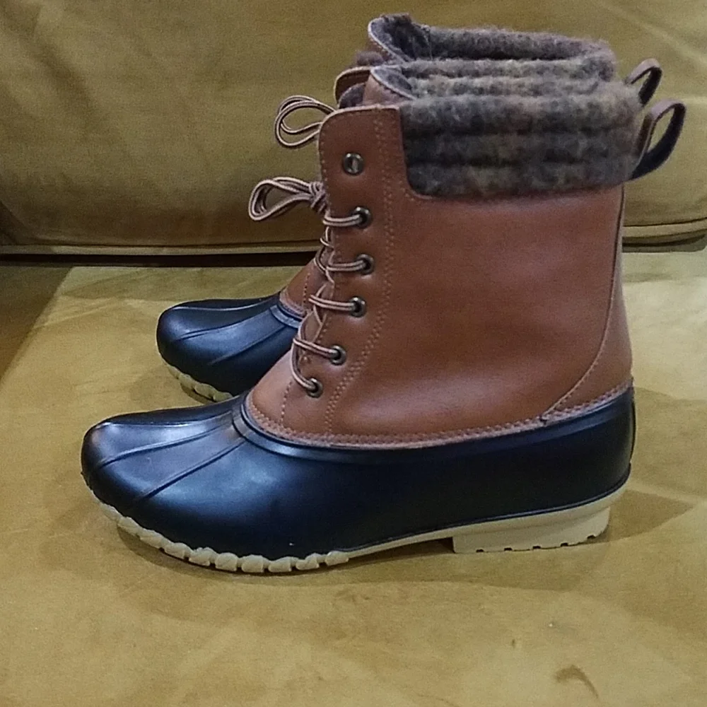 Magellan Outdoors Duck Boots Women's 11 - Picture 4 of 15